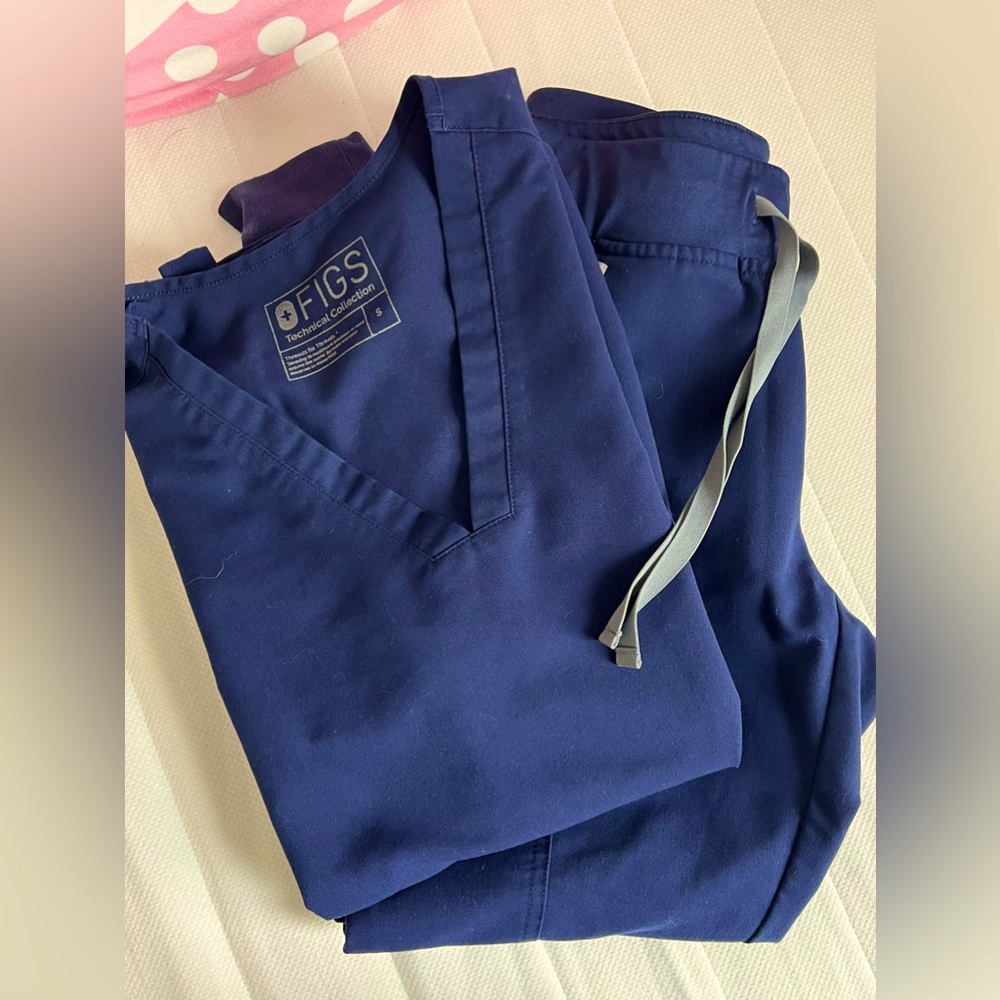 Figs scrub set